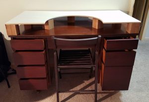My modified desk as a bench